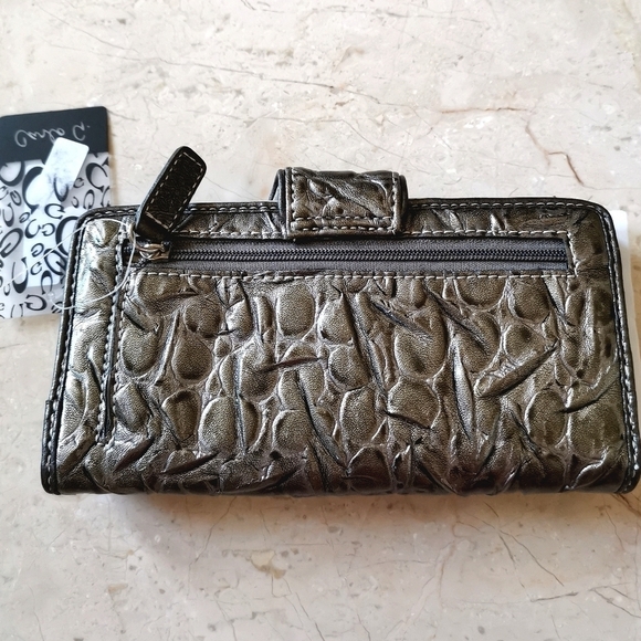 Nwt pewter metallic gray wallet vegan - Picture 2 of 4